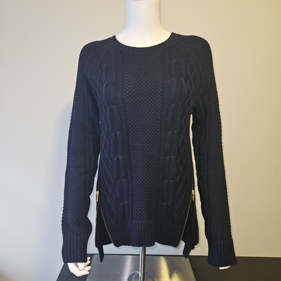 Sweater - Picture 5 of 7